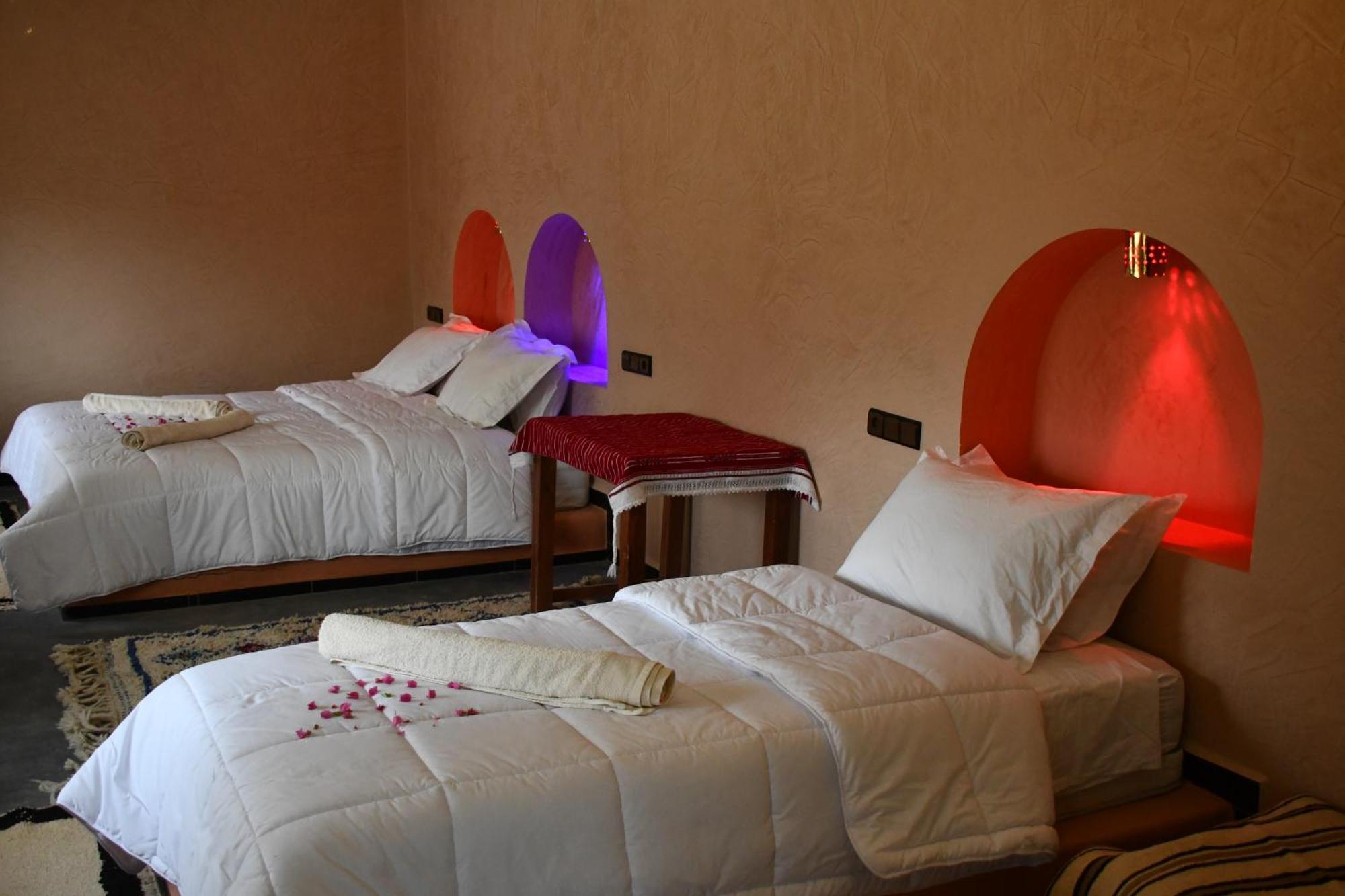 Bou Drarar Gite D'Etape Tamaloute Bed & Breakfast エクステリア 写真