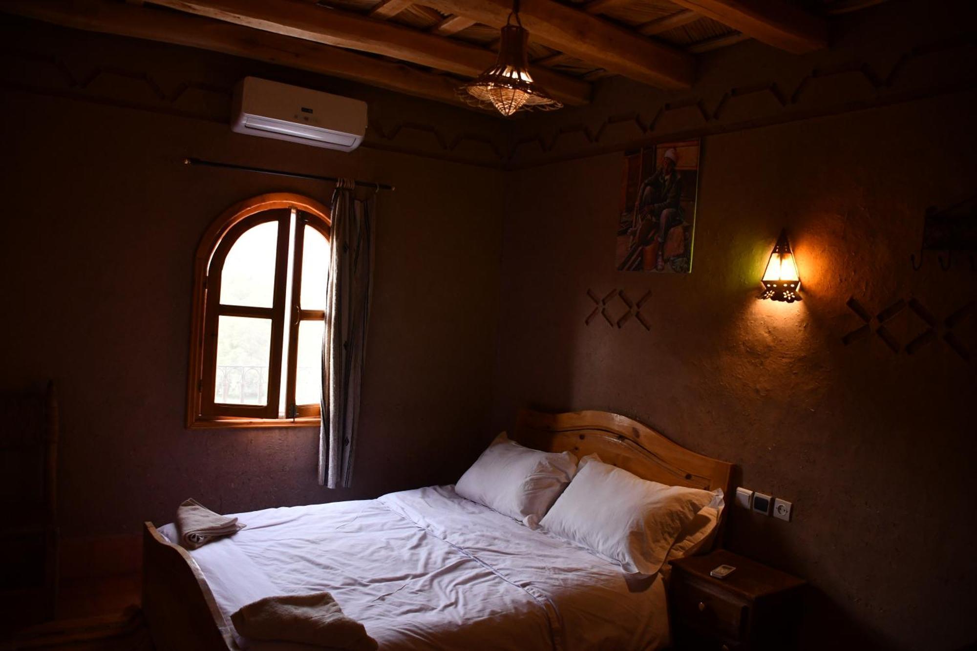 Bou Drarar Gite D'Etape Tamaloute Bed & Breakfast エクステリア 写真