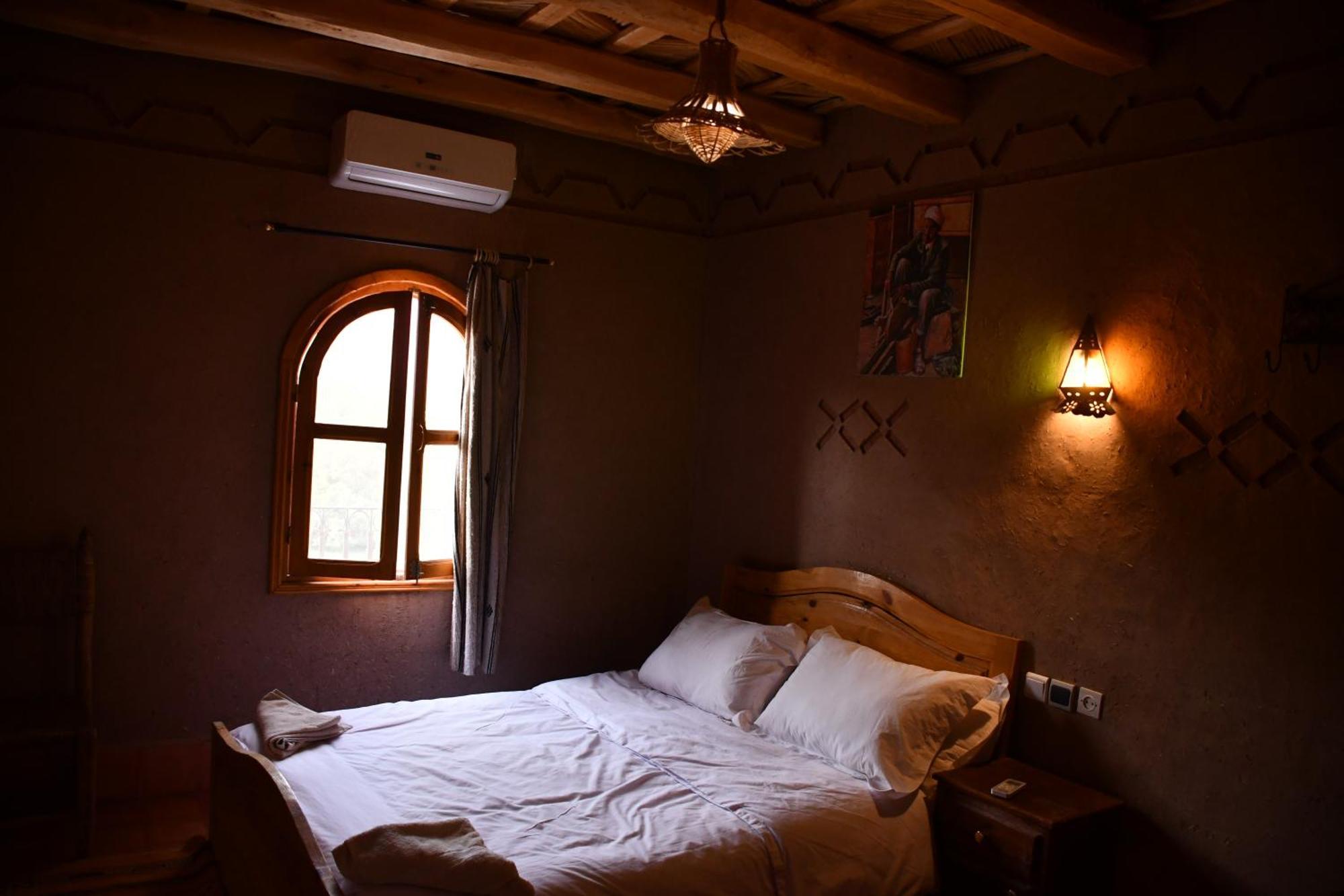 Bou Drarar Gite D'Etape Tamaloute Bed & Breakfast エクステリア 写真